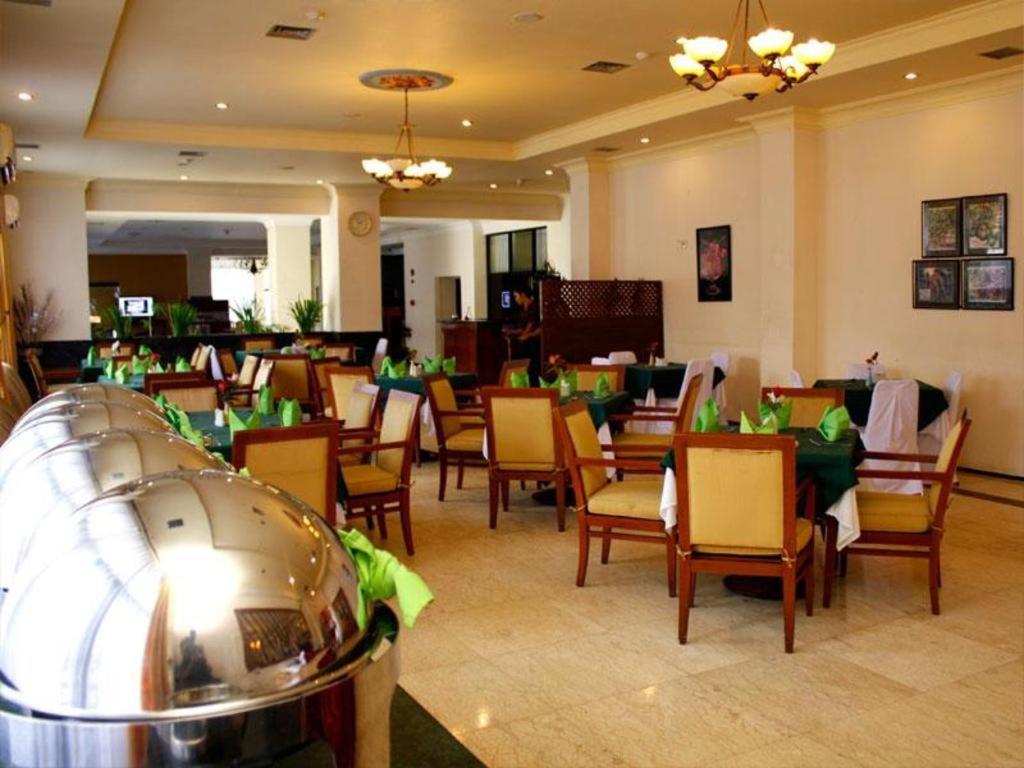 Pia Hotel Pangkalpinang Pangkalan Baru Exterior photo